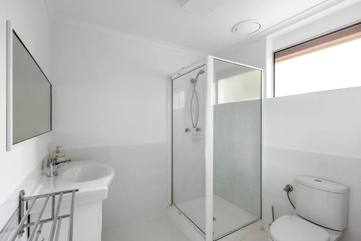 Luxe & Spacious Gem With Pool, Ocean Views, Snooker Table Alexandra Headland Semesterbostad