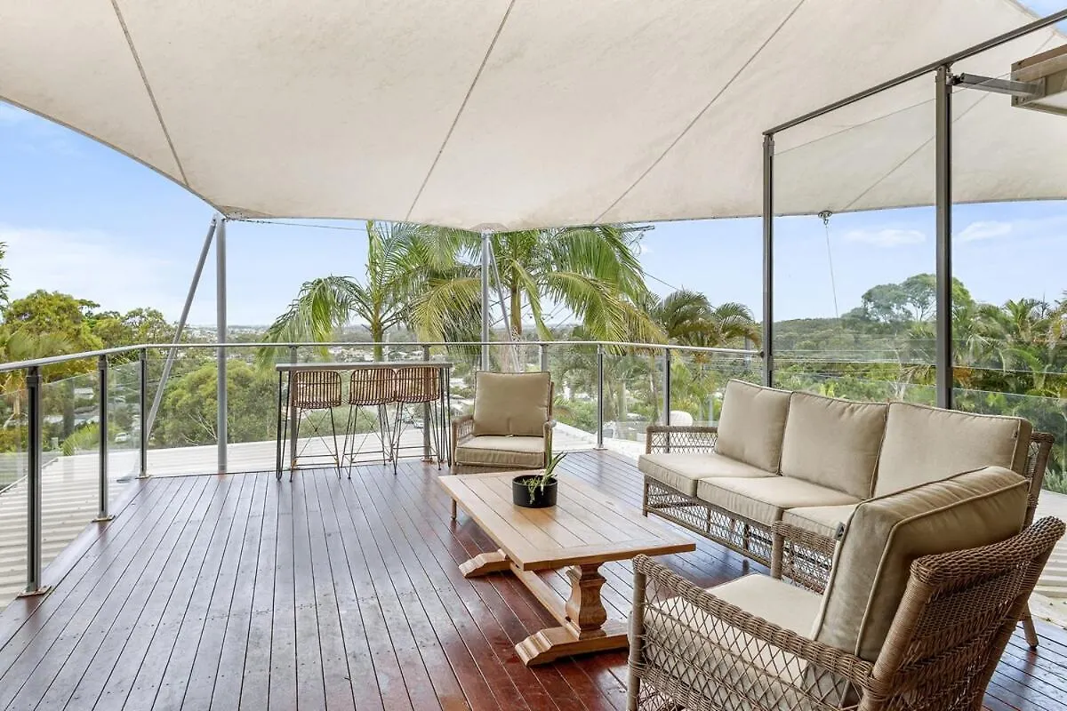 Luxe & Spacious Gem With Pool, Ocean Views, Snooker Table Alexandra Headland
