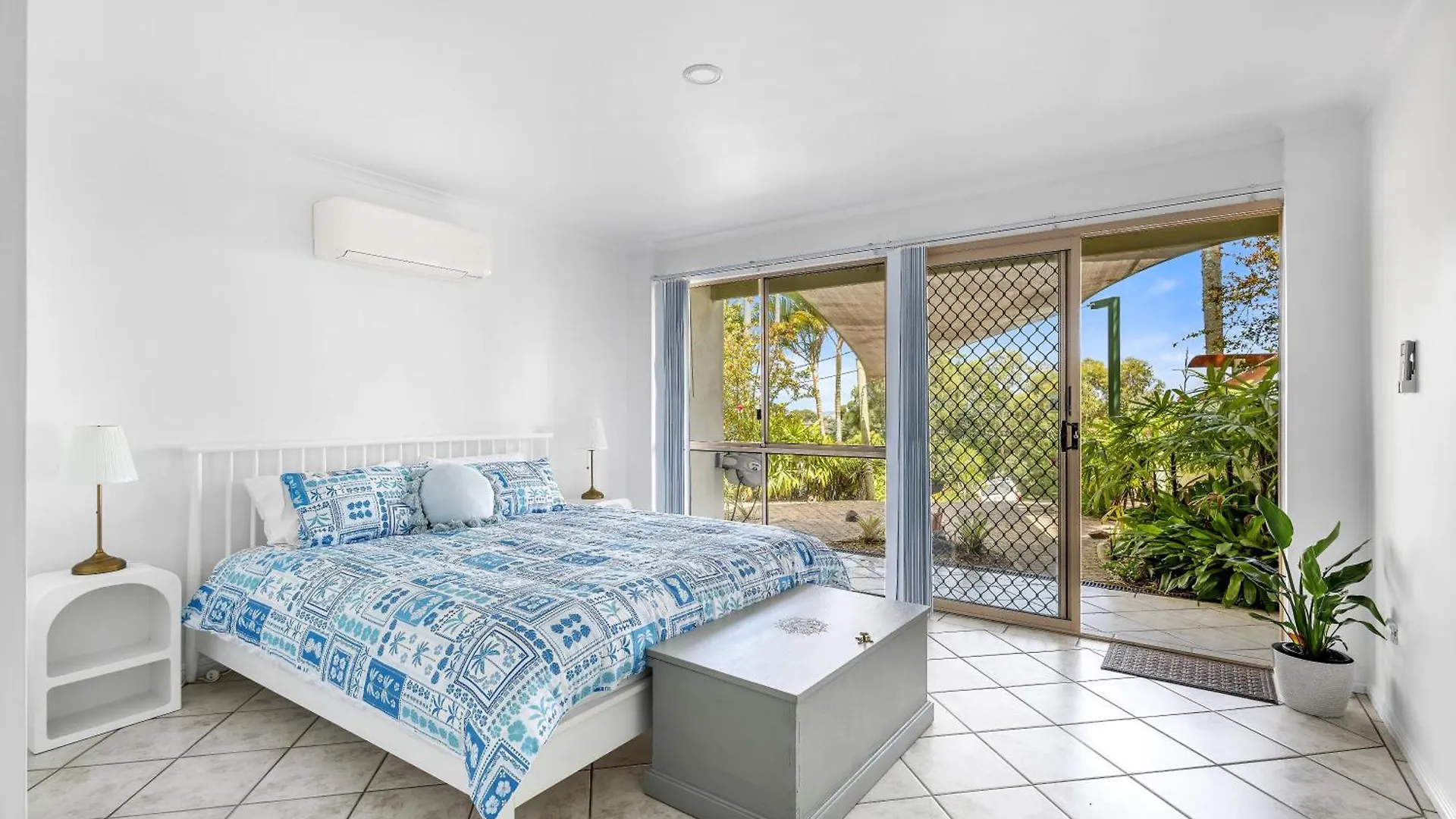 Luxe & Spacious Gem With Pool, Ocean Views, Snooker Table Alexandra Headland Semesterbostad